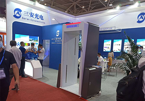 三安光電、藍(lán)盾機(jī)電 - 攜手打造智能測(cè)溫殺菌消毒門，為復(fù)工復(fù)產(chǎn)構(gòu)建安全、高效的流通環(huán)境